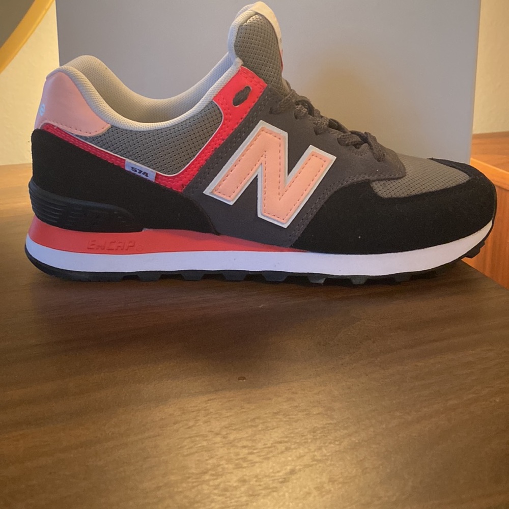 New Balance Women’s 574 Casual Shoes, women size 8, never worn.